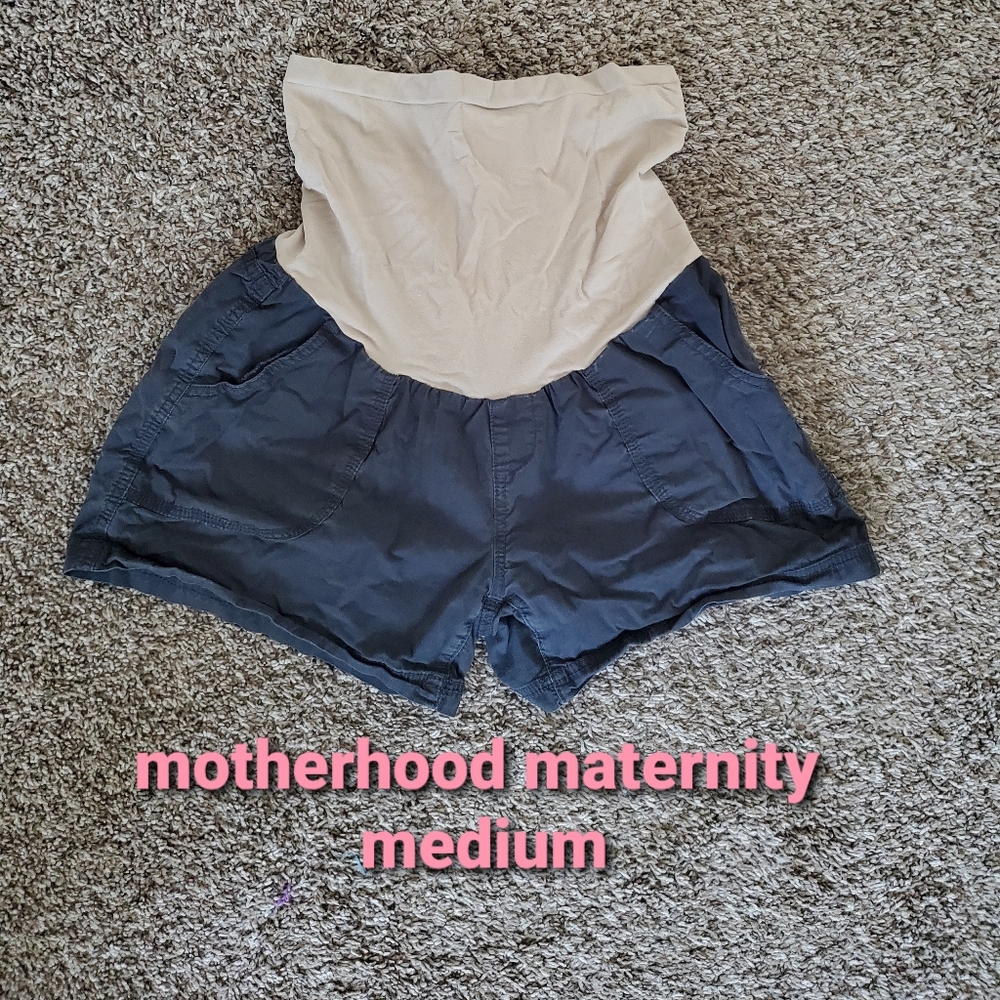 Maternity shorts